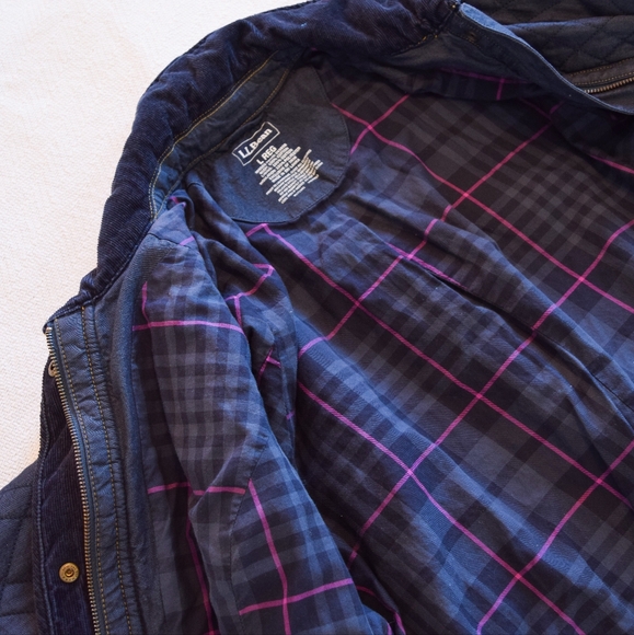 Vintage L.L. Bean navy quilted riding jacket lined with flannel - Picture 7 of 7